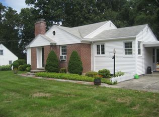 69 Flyers Dr, Norwich, CT 06360