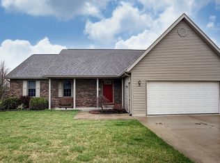 832 Sunset Dr, Findlay, OH 45840