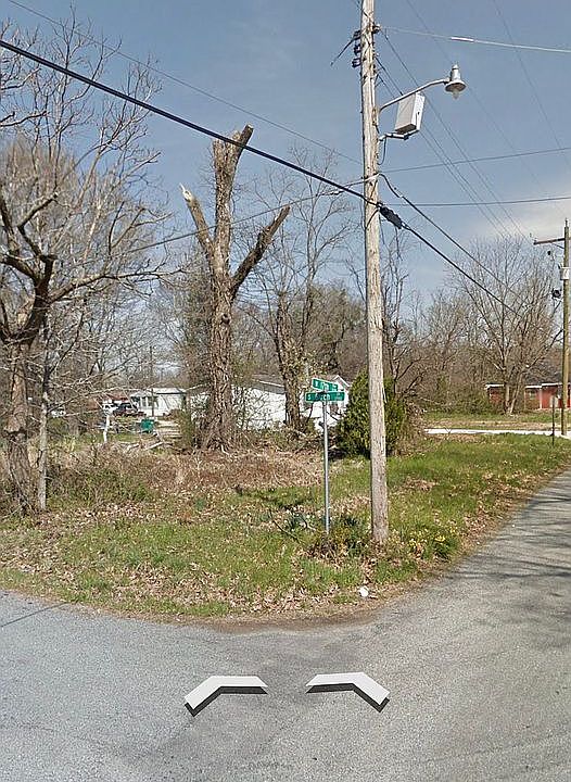 1st image of 3015 W 17th Ave