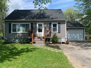 5489 Bear Rd, North Syracuse, NY 13212