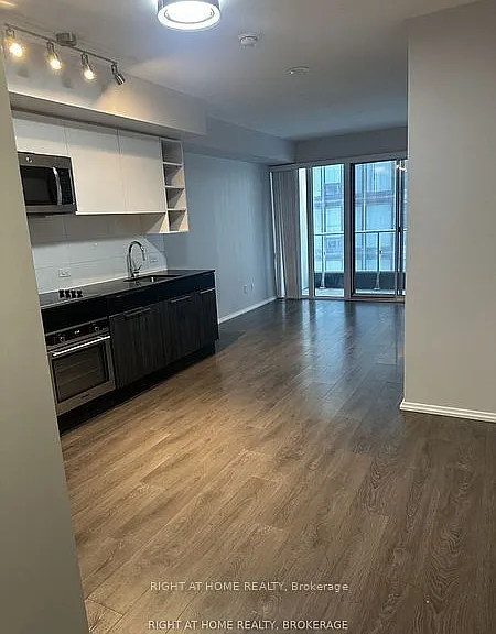 68 Shuter St #1507 — Photo 1