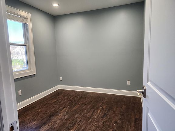 5th image of 105 Putnam Blvd APT 4