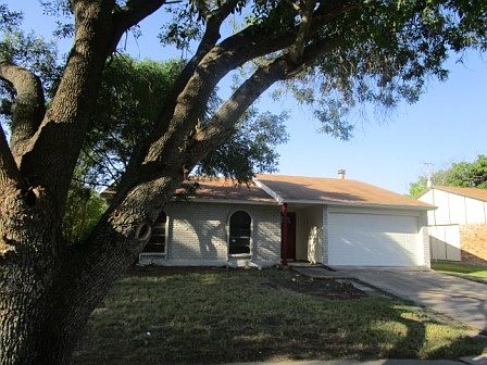 1st image of 3220 Merrimac Dr