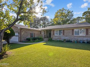 1012 Yacht Ct, New Bern, NC 28560
