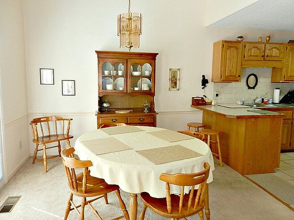 5th image of 217 Brentwood Way #217