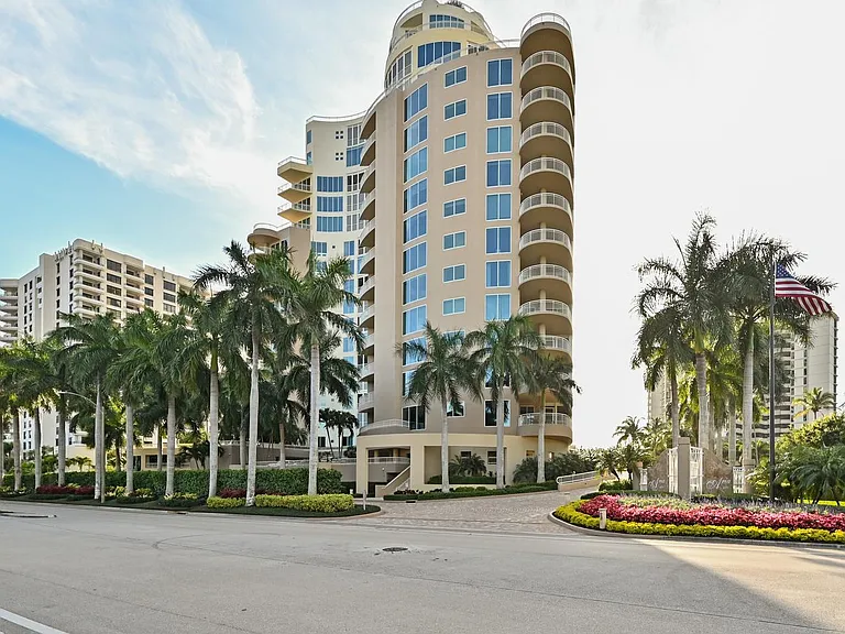 4501 Gulf Shore Blvd N #404 — Photo 2