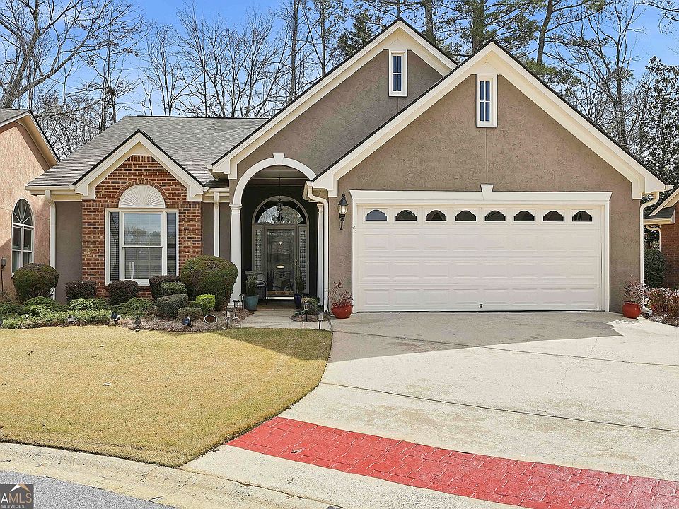 1st image of 207 Masters Dr S
