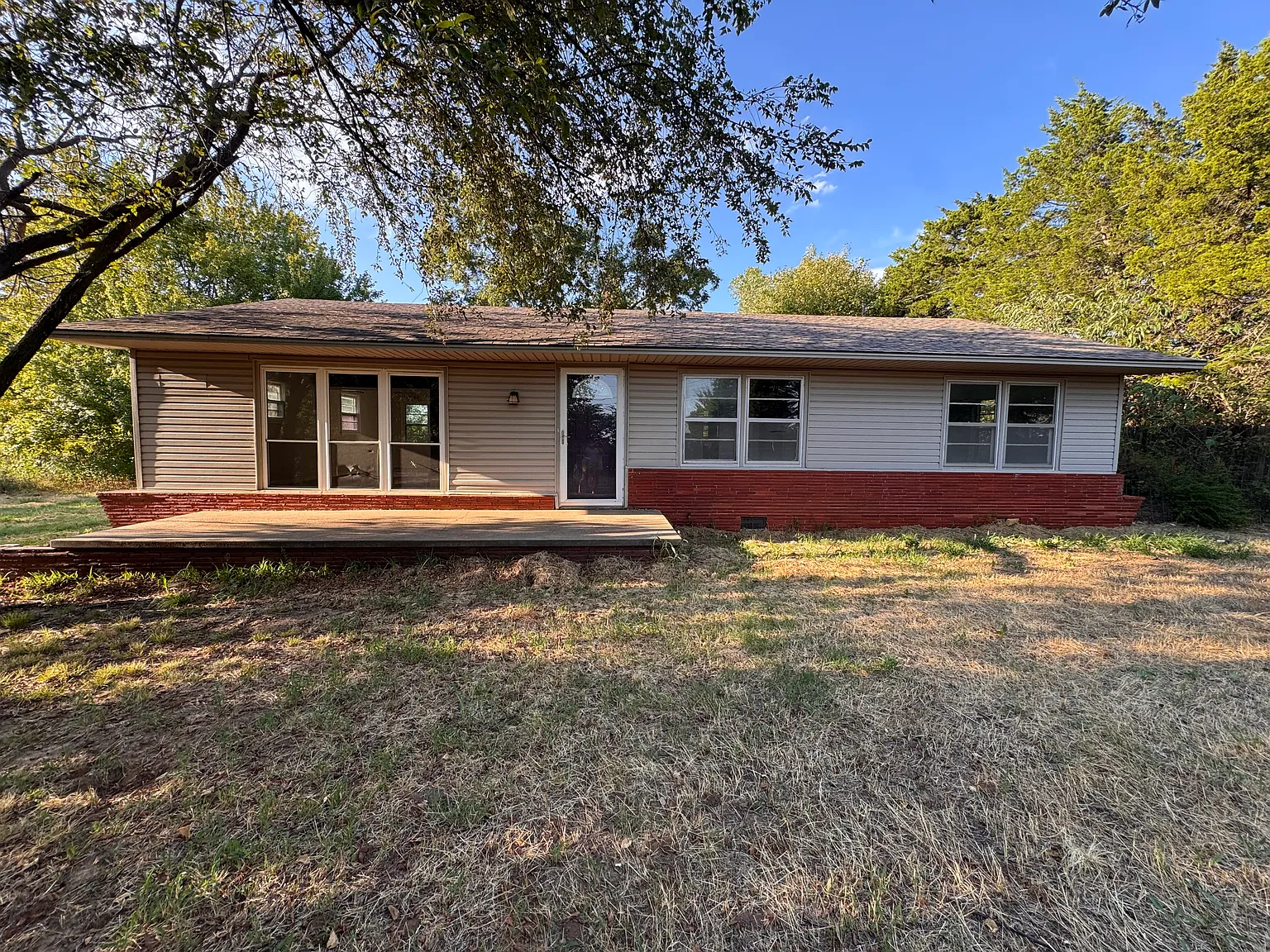 3 bed, 1269 sqft, $1,400 — Photo 1