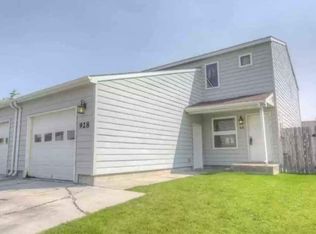 928 Palmer Dr, Laramie, WY 82070