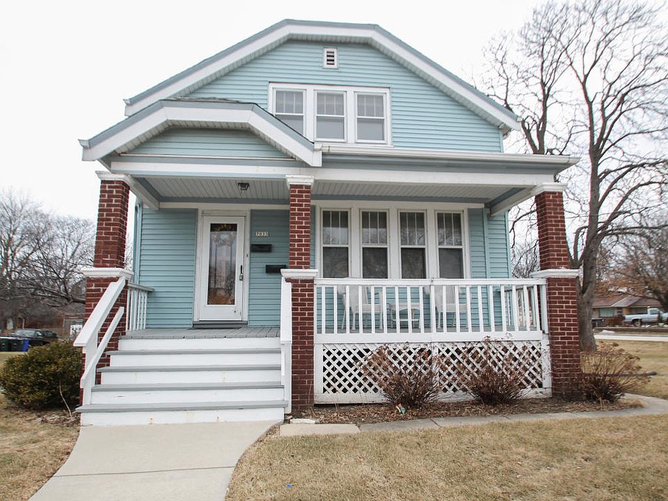 1st image of 7033 W Forest Home Ave