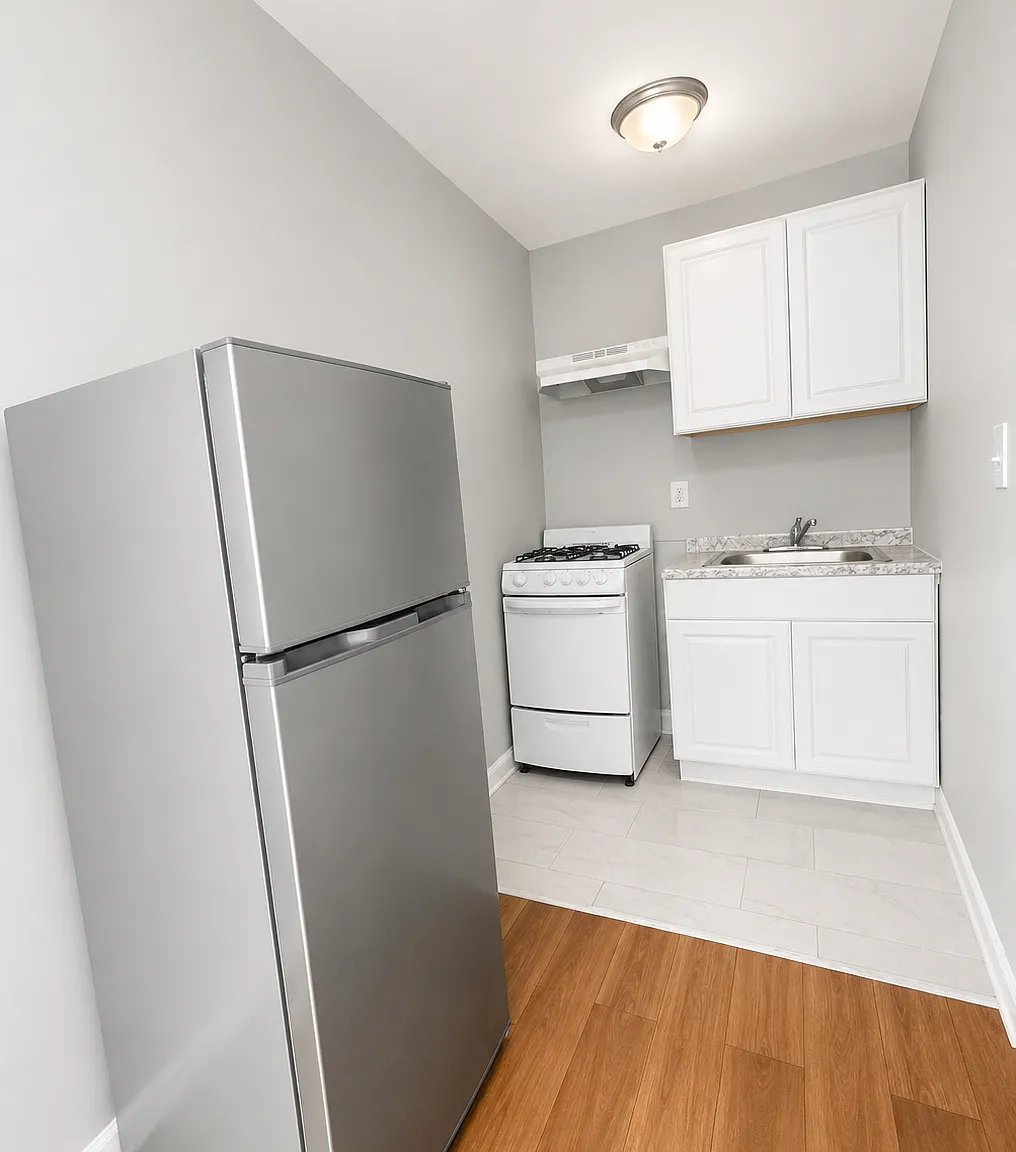 Studio, $1,345 — Photo 3