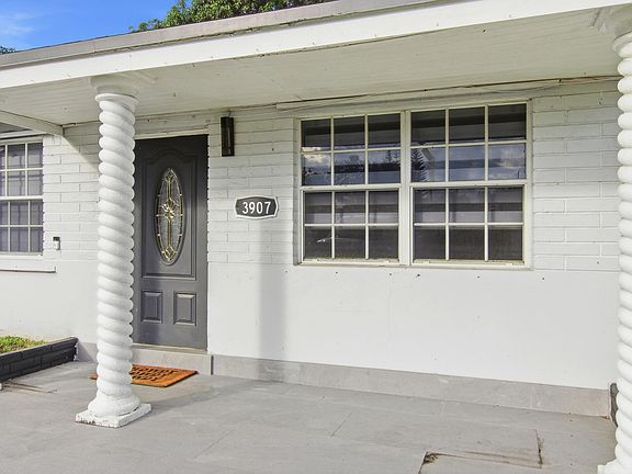 2nd image of 3907 SW 59TH Avenue #1