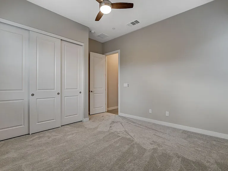 94 Nine Mile Creek Dr — Photo 28