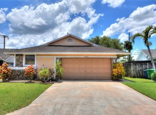 5681 SW 99th Ln, Cooper City, FL 33328