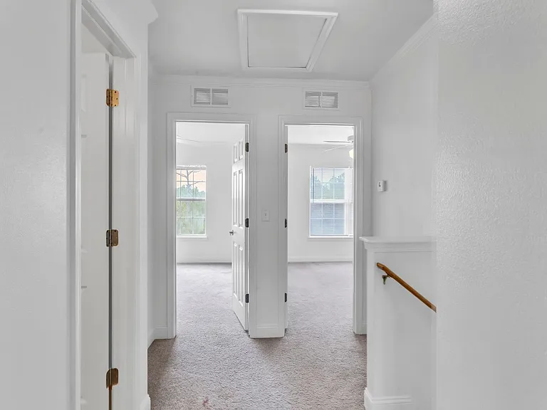 735 Majestic Dr — Photo 19