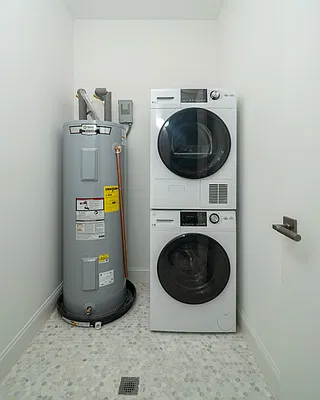 Laundry, photo 1
