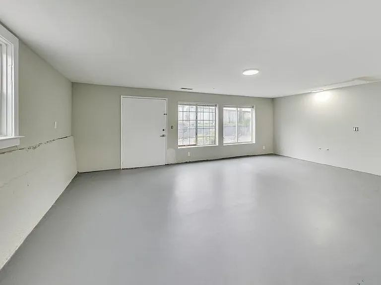 1824 Linden St #8 — Photo 8