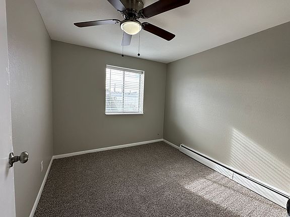4th image of 631 N 3rd St APT 3