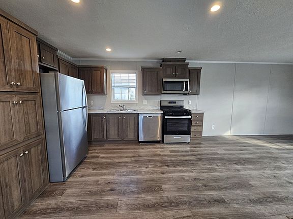 3rd image of 2810 E Mellinger Dr