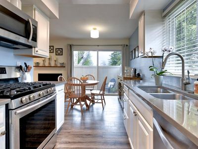 453 Enterprise Drive, Rohnert Park, CA, 94928