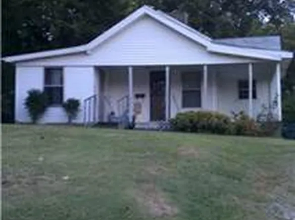 654 E Jefferson St, Pulaski, TN 38478