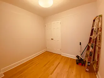 Rented by Metropolis Real Estate of Manhattan