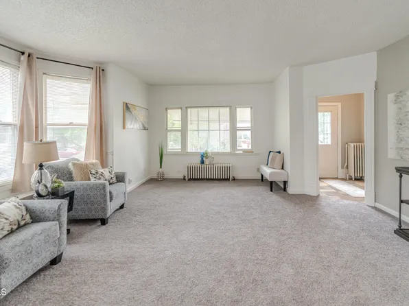 2100 E Rosser Ave, Bismarck, ND 58501