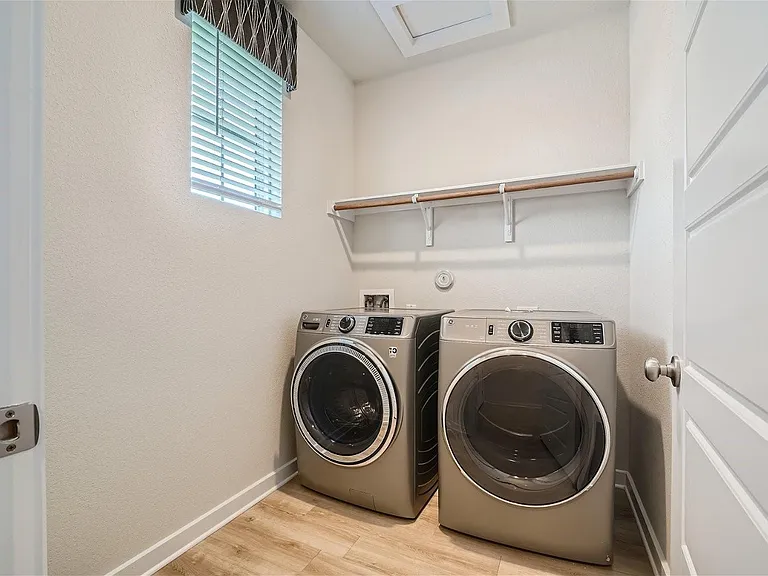 203 Pinkerton Dr — Photo 27