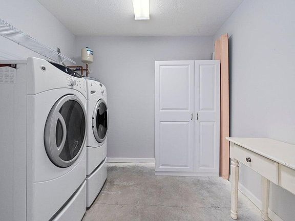 5th image of 2087 SE Wild Meadow Circle