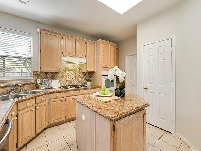 5832 Mossbrook Trl — Photo 18