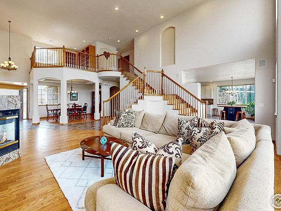 3rd image of 14157 Whitney Cir