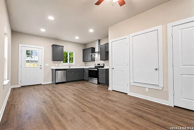 3 bed, 2.0 bath, 1200 sqft, $1,850 — Photo 3