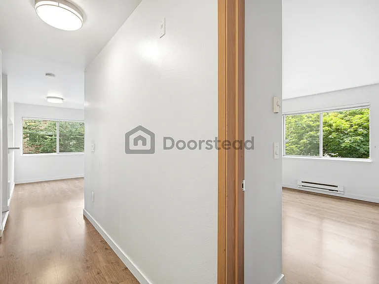 601 Summit Ave E #203 — Photo 3