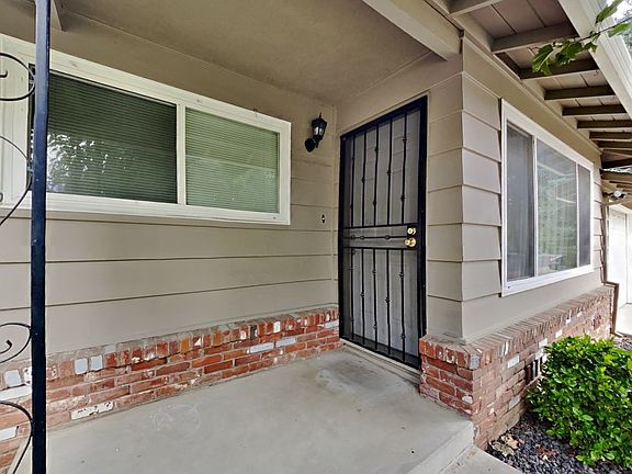 2nd image of 1025-1029 Woodshire Way #1029WO