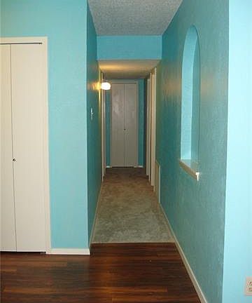3rd image of 1105 Whiteoak Dr