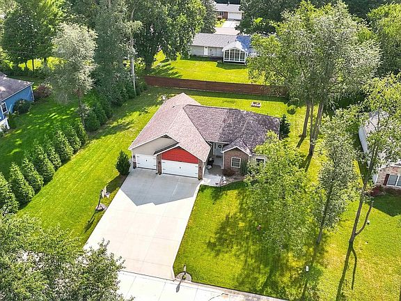 2nd image of 1338 N Santorini Dr