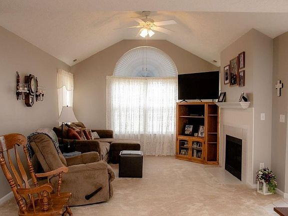 3rd image of 7322 Chapel Villas Ln #D