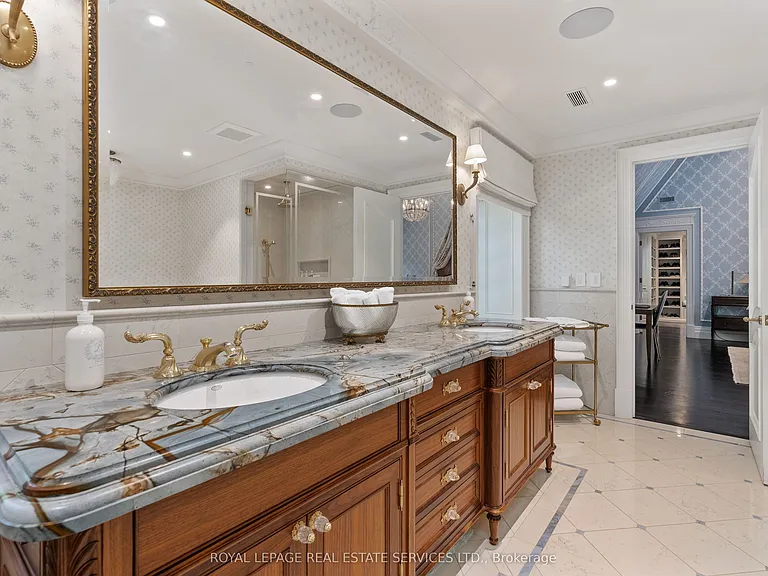 108 Sandringham Dr — Photo 26
