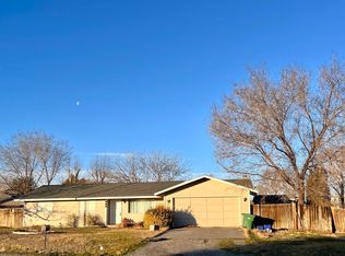 808 S Young St, Kennewick, WA 99336