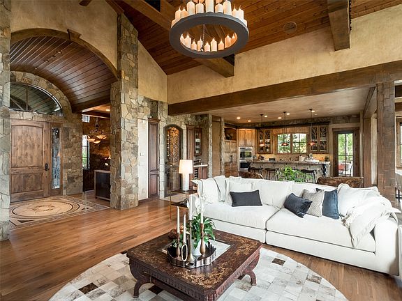 4th image of 330 High Park Court