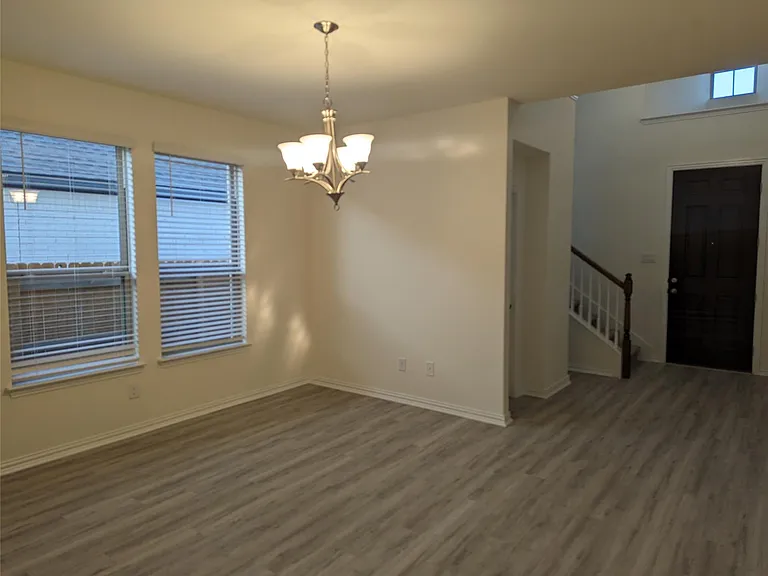 612 Silent Creek Cv — Photo 22