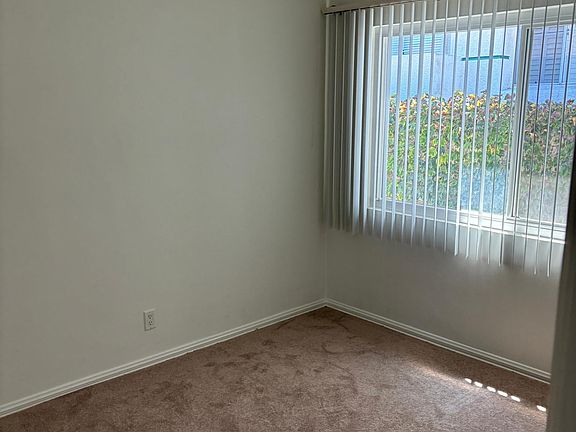 4th image of 14336 Albers St #14336