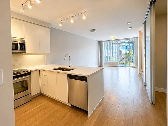 2nd image of 9393 Tower Rd #1