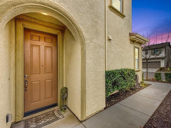 3rd image of 9734 Tribeca Dr