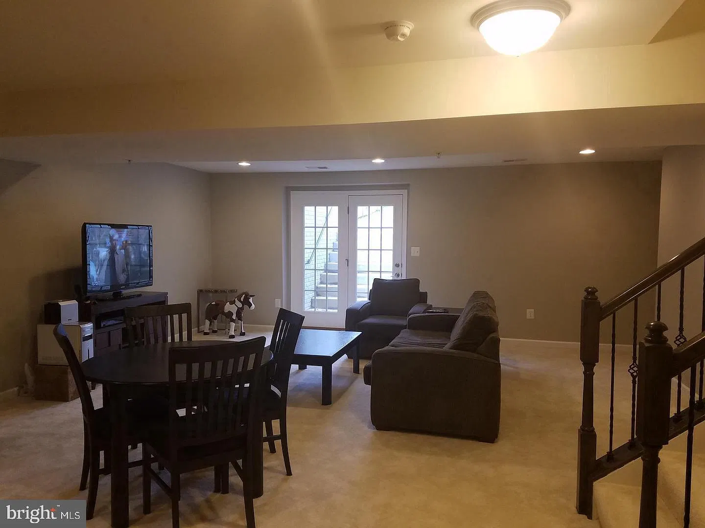 1 bed, 1.0 bath, 2708 sqft, $1,299 — Photo 2