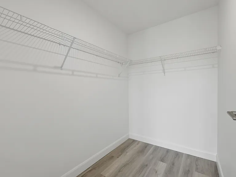 2511 Carolina St — Photo 75