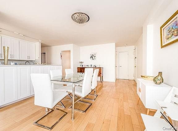 2nd image of 4525 Henry Hudson Pkwy APT 510