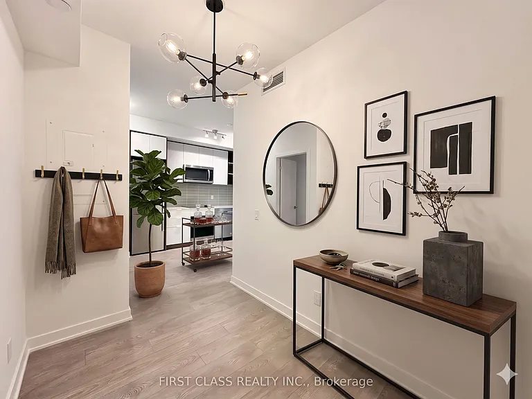 543 Richmond St W #820 — Photo 4