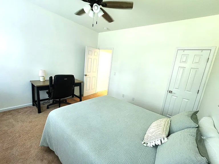 212 Sand Pebble Dr SE — Photo 30