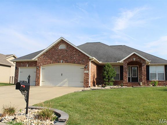 2nd image of 140 Stonebridge Bluff Dr